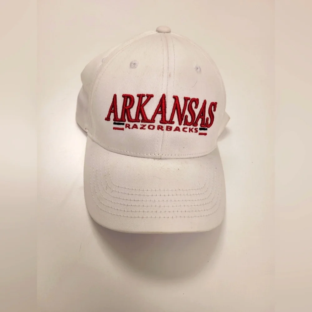 Arkansas Razorbacks White Hat - Picture 1 of 3